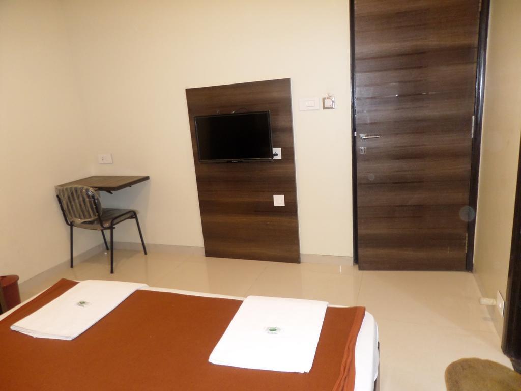 Sai Heera Residency Hotel Shirdi Habitación foto