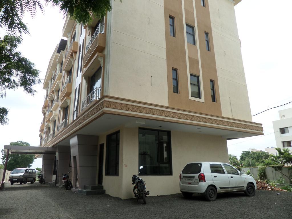 Sai Heera Residency Hotel Shirdi Exterior foto