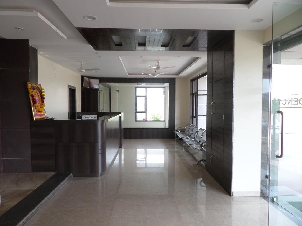 Sai Heera Residency Hotel Shirdi Exterior foto